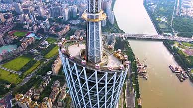 广州著名地标小蛮腰广州塔近距离航拍视频的预览图